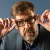 Ричард Осман пишет детективы про жизнь