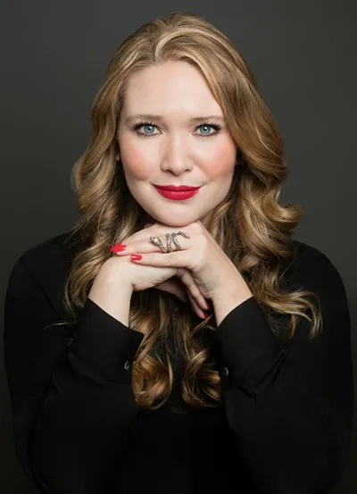 Сара Маас (Sarah Janet Maas)